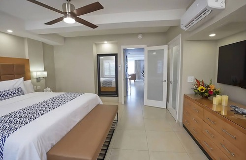 Oranjestad-West Hotel | Explore Aruba! Kitchen, Onsite Pool, Free Parking, Near Druif Beach