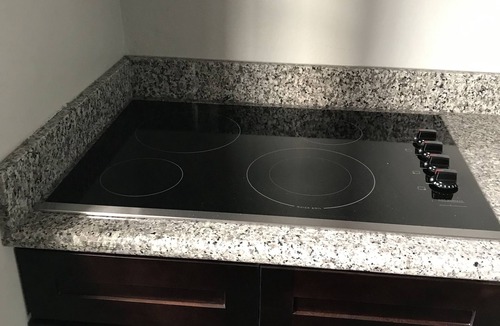 New Kingston Apartment | Exquisite, recently renovated studio apartment