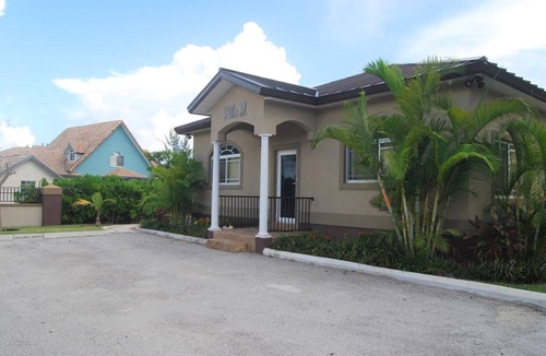 Bell Channel Bay House | EZ VILLE @ TAINO BEACH
