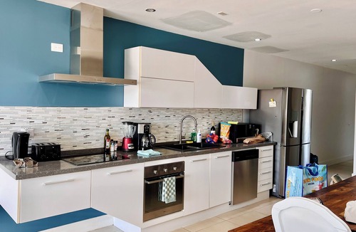 Palm Beach Apartment | Family apartment on Palm Beach. No car needed!