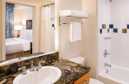 Paradise Island Resort | 𝐅𝐢𝐧𝐝𝐢𝐧𝐠 𝐌𝐞𝐢𝐥𝐢-Incredible Atlantis Waterpark w/Harborside Resort stay