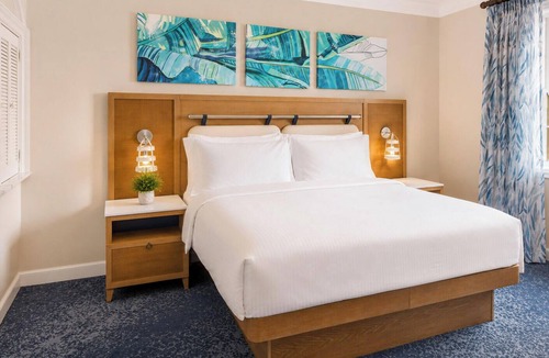 Paradise Island Resort | 𝐅𝐢𝐧𝐝𝐢𝐧𝐠 𝐌𝐞𝐢𝐥𝐢 Offers: Harborside Resort+Atlantis Waterpark Amenities
