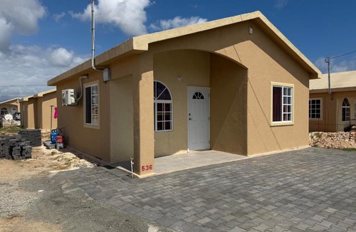 Portmore Apartment | Finest Accommodation Phoenix Prk Village 2 lot 536 Phase 3