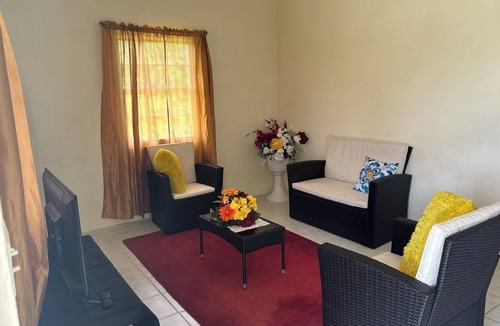 Fitches Creek Apartment | Fitches Creek 2 BR with WI-FI, AC; great for AUA students/Cricket lovers