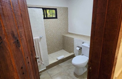 La Vega Province Bed & Breakfast | Flamingo Grand Suite - Brisal Mountain Retreat
