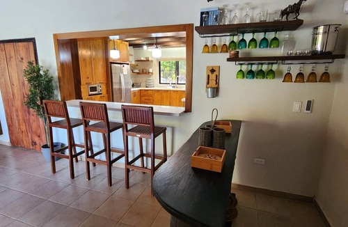 La Vega Province Bed & Breakfast | Flamingo Grand Suite - Brisal Mountain Retreat