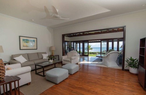 Mammee Bay Villa | Four Winds 5-BEACHFRONT, TENNIS, LUXURY, SNORKELING! OCHO RIOS! FULLY STAFFED!
