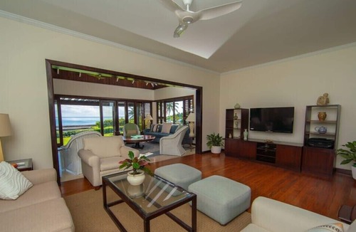 Mammee Bay Villa | Four Winds 5-BEACHFRONT, TENNIS, LUXURY, SNORKELING! OCHO RIOS! FULLY STAFFED!