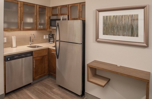 Hillsboro Apartment | Free Breakfast. Pool. Gym. Great for Business Travelers!