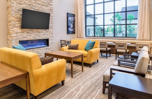 Hillsboro Apartment | Free Breakfast. Pool. Gym. Great for Business Travelers!