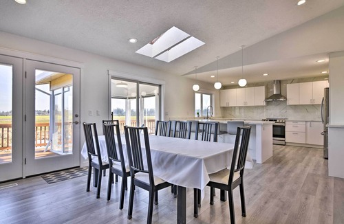 Hillsboro House | Fully Remodeled Hillsboro Home w/Home Theater!