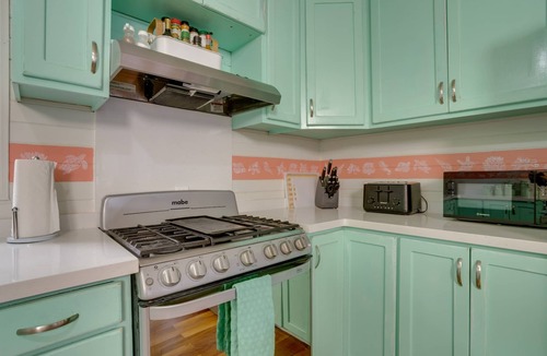 Surfside Cabin | Fully Renovated Oceanfront Home w/Free Kayaks