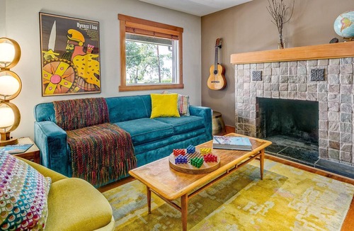 North Central House | Fun Family Home in Pasadena!