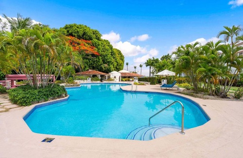 Porters Apartment | Garden and Pool Views - Glitter Bay 310 (1 bed)