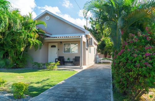 Portmore House | Gated Retreat with Resort Pool, Caymanas Estate