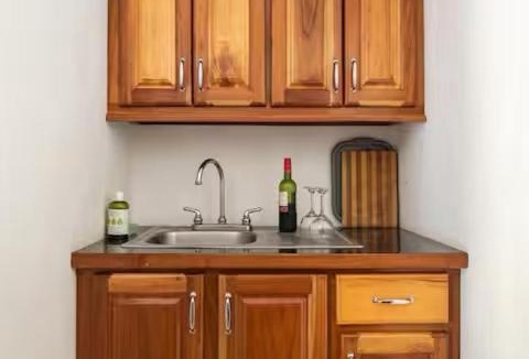 Runaway Bay Apartment | Ginger Mango Garden Apartment-Beach-5min Drive, 1 hr Montego Bay, 25 mins Ocho Rios, Continental Breakfast
