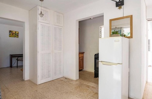 Runaway Bay Apartment | Ginger Mango Garden Apartment-Beach-5min Drive, 1 hr Montego Bay, 25 mins Ocho Rios, Continental Breakfast