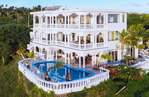 Cabrera Apartment | Godfather Room #2: Ocean View with Private Balcony