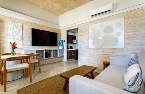Plantation Condo | Golden Sands Villa | 1BR Beachfront Getaway