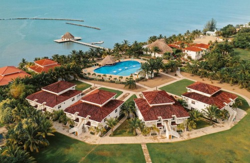 Plantation Condo | Golden Sands Villa | 1BR Beachfront Getaway