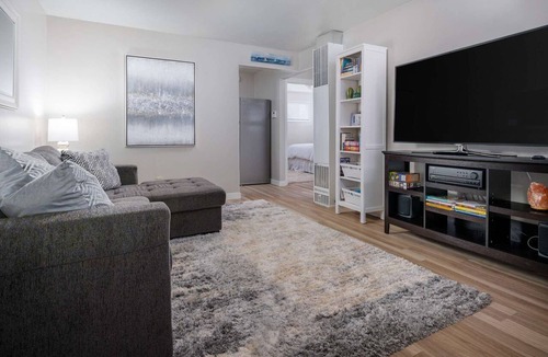 Hillsboro Condo | Gorgeous Bright New Renovation, Single Level, 3 Block Walk to MAX, 20 Miles to Downtown Portland