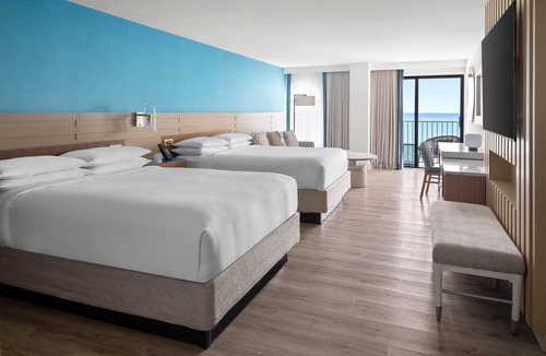 Seven Mile Beach Resort | Grand Cayman Marriott Resort