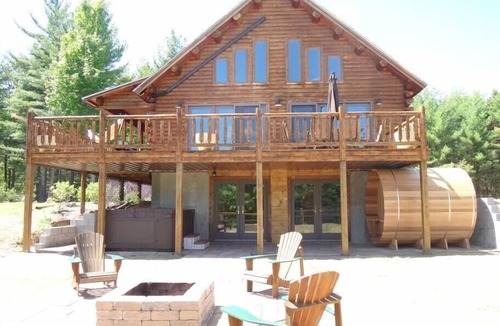 Wilmington House | Grand Pines Lodge, Ultimate Log Luxury, Stunning Views, Hot Tub & Sauna, EV Charger, 3D Tour