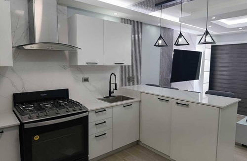 Veron Apartment | Gray House, Spacious and elegant apt., swimming pool, GYM