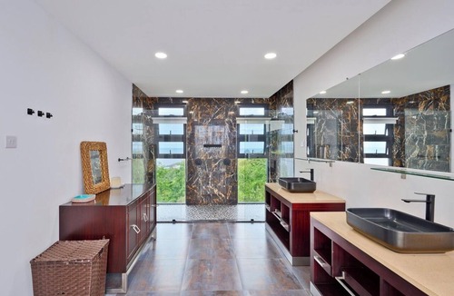 Brighton House | Grenadine Sky - Luxury 4BD Villa with Pool overlooking Caribbean Sea