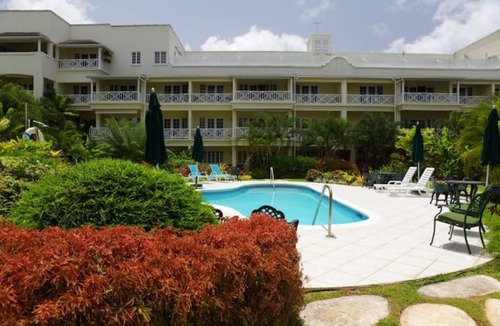 Marine Gardens Apartment | Happy Holidays #15 Margate Gardens