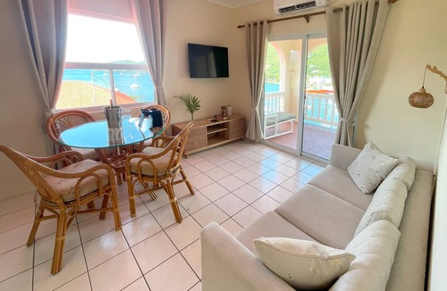 Belmont Apartment | Harbourview Apartments – Where Breathtaking Views Meet Island Comfort.