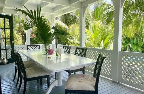Dunmore Town House | Hibiscus Hill Kings Treat - Ultimate Island Style House W/pool 3 Bedroom Home