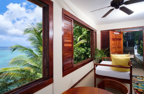 Ocho Rios Hotel | Hibiscus Lodge