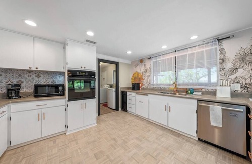 Jamacha House | Hilltop 2200sqft Oasis: Pool, Hot Tub, Views, BBQ - Amazing Retreat!