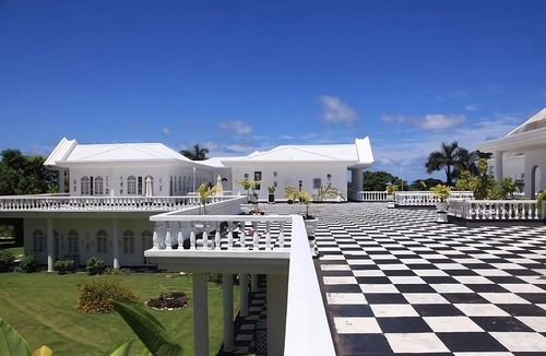 Port Antonio Apartment | Historic Hotel w/Overlooking views of the Caribbean Sea and the Blue Mountains!