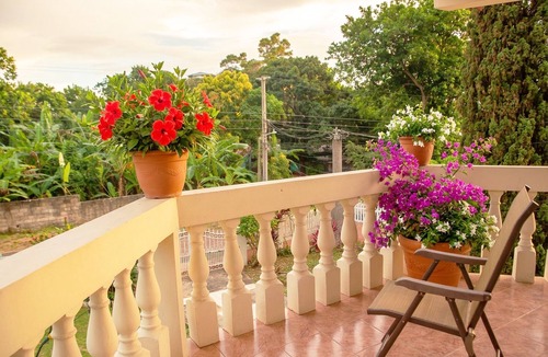 Saint Andrew House | Holistic Wealth Retreat - On the Holistic Wealth Trail w/Pool -Belvedere Jamaica