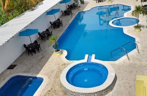 Bonao Hotel | Hotel pool city