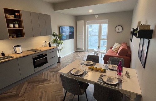 Hliðar Apartment | ICELAND SJF APARTMENTS -301 Free parking Downton Reykjavík