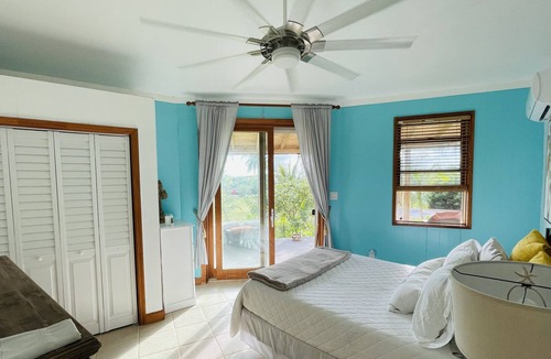 Gregory Town House | Island Cottage in Oleander Gardens