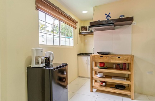 Punto de Oro Apartment | IslaRita Stays - Bright Studio, 8 min to Eagle Beach (Apt 5)