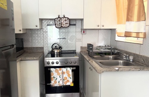 Highgate Apartment | Jireh's Place - Charming 1-bedroom apartment in peaceful Whitehall Estate