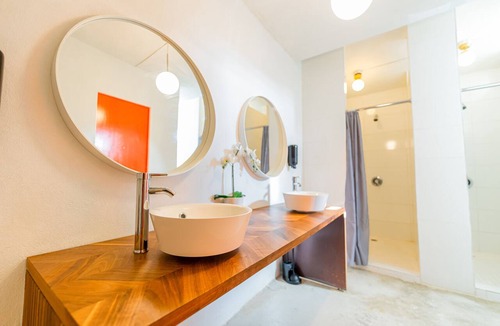 Puerta de Tierra Hostel | Juliette Hostel Women Only