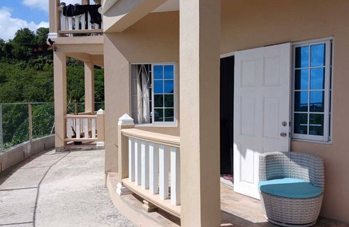 Kingstown Bed & Breakfast | K & X Airbnb Apartments