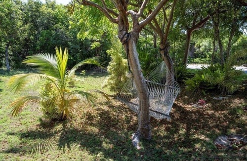 Rainbow Bay House | Key Lime Cottage 2 Bedroom Home