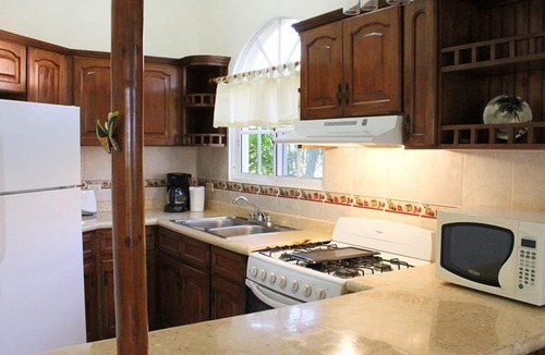 Urbanizacion Tavarez Villa | Kids-friendly gated residence with playground/tennis/basket/soccer, private pool