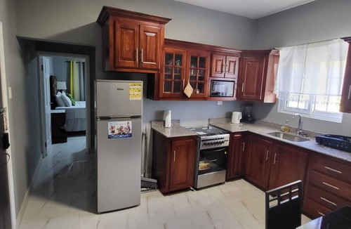 Runaway Bay House | Kingsbird By The Sea- Cozy 1 Bedroom