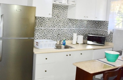 Eastwood Park Apartment | Kingston Guest Apartment At Dumbarton