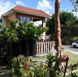 Mona Apartment | Kingston Vacation Rentals at The Romantic Log Cabin in Kingston