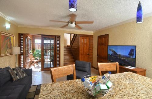 Mona Apartment | Kingston Vacation Rentals at The Romantic Log Cabin in Kingston