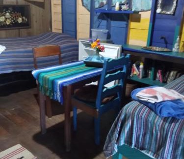 Hopkins Hostel | Kismet Inn DORM 20us per person